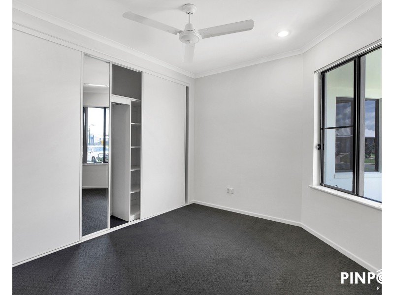 7 Lancaster Way, Ooralea QLD 4740