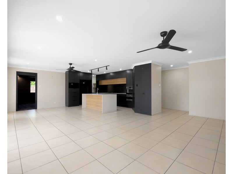 53 Hicks Road, Glenella QLD 4740