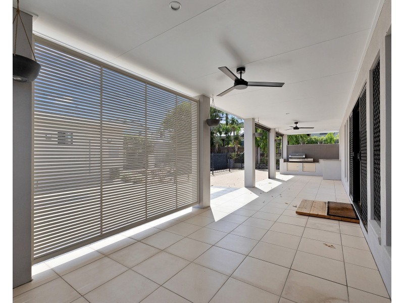53 Hicks Road, Glenella QLD 4740
