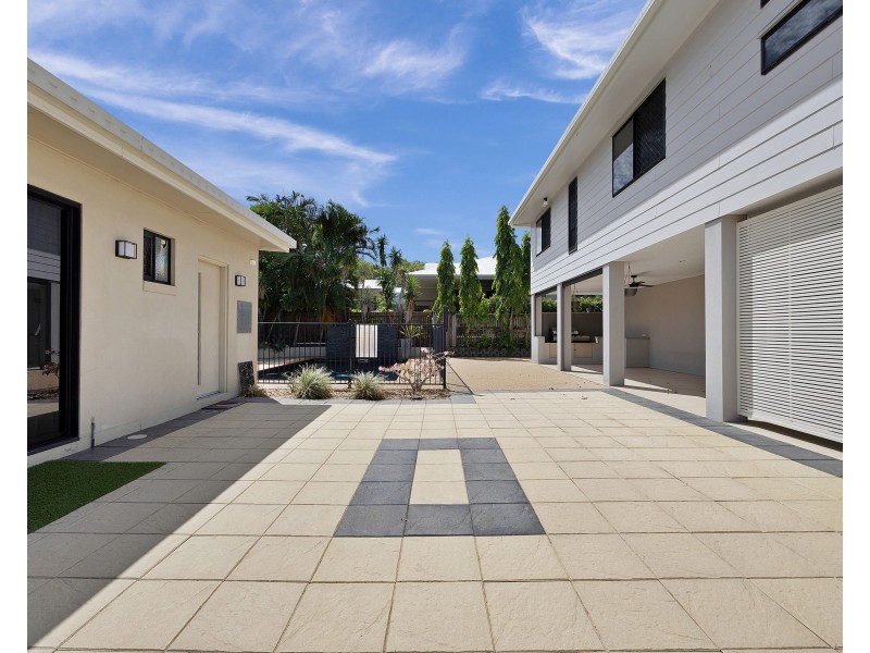 53 Hicks Road, Glenella QLD 4740