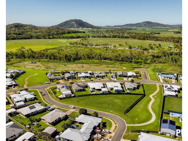 3-7 Reef Drive, Sarina QLD 4737