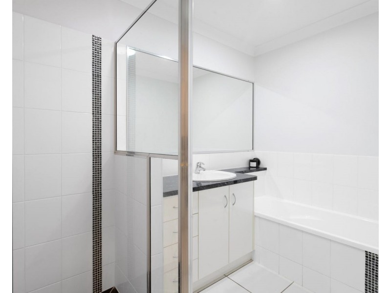 2/78 West Street, Sarina QLD 4737