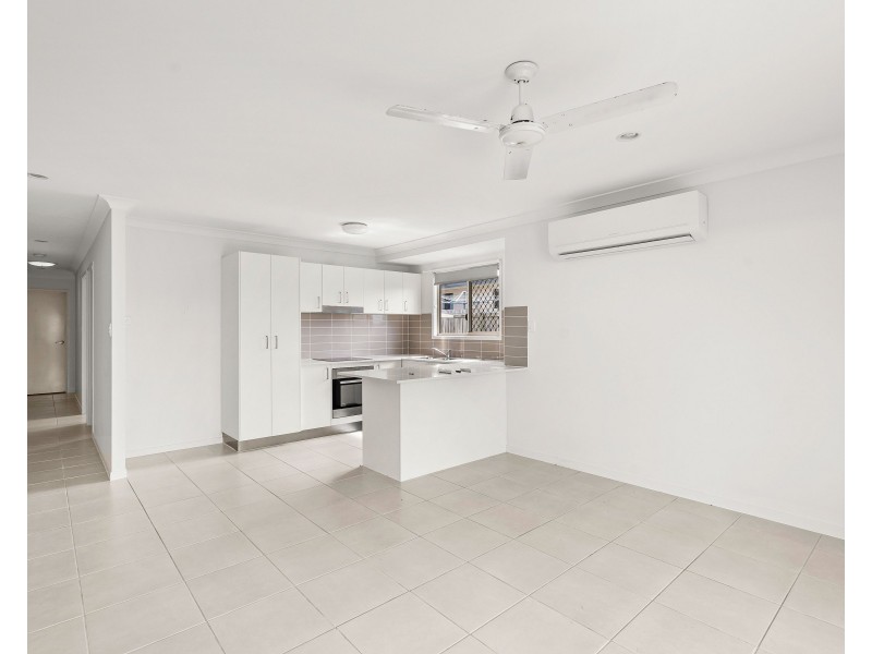 4B Azure Drive, Rural View QLD 4740