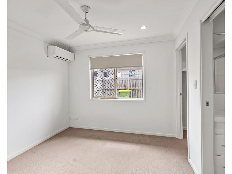 4B Azure Drive, Rural View QLD 4740