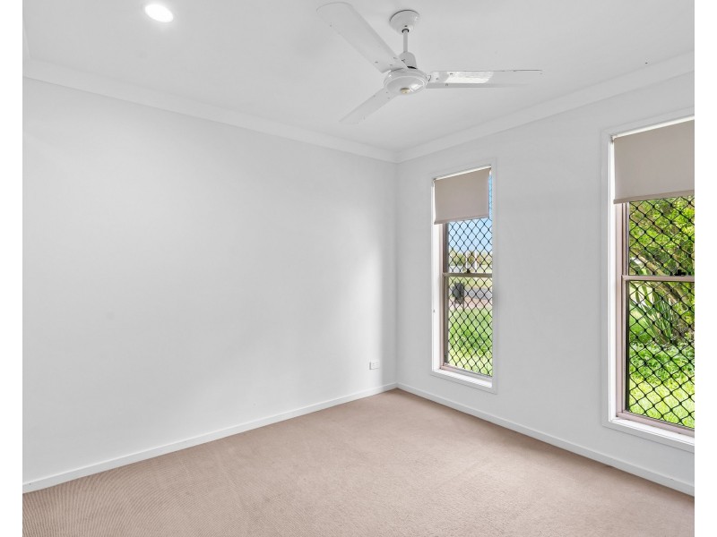 4A Azure Drive, Rural View QLD 4740