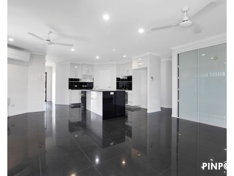 7 Lancaster Way, Ooralea QLD 4740