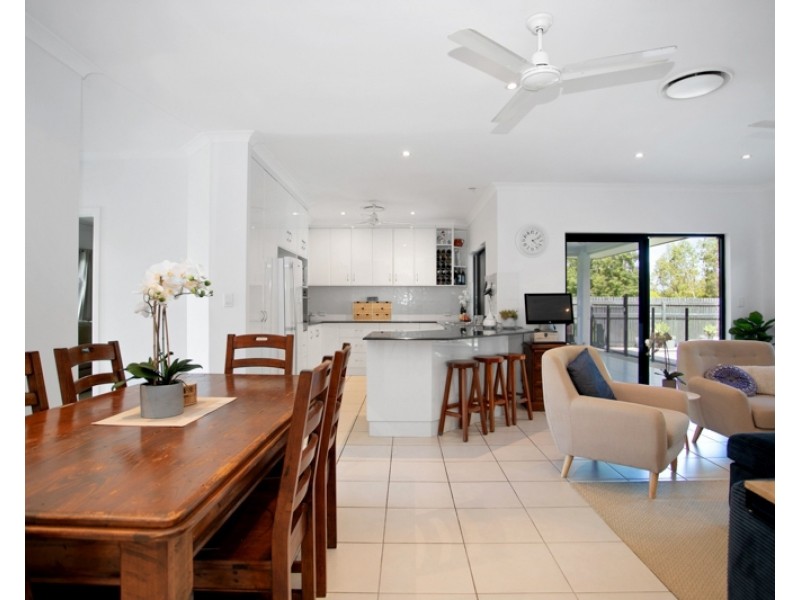 13 Michelle Crescent, Bucasia QLD 4750