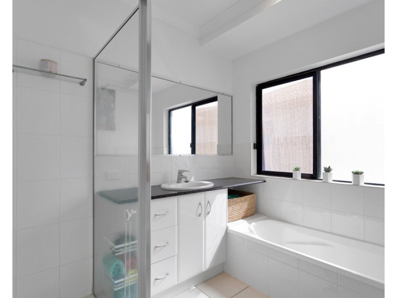 13 Michelle Crescent, Bucasia QLD 4750