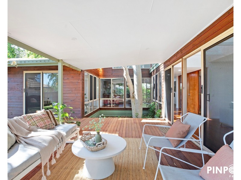 2 Dapplewood Close, Andergrove QLD 4740