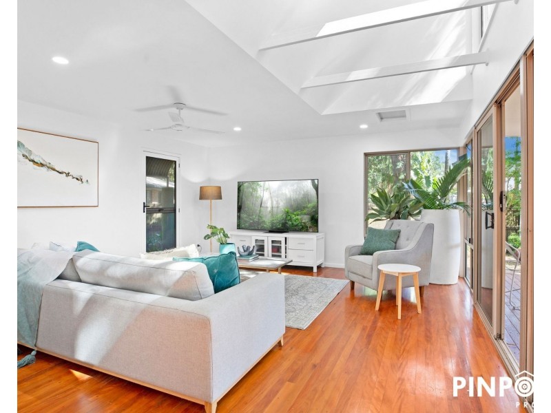 2 Dapplewood Close, Andergrove QLD 4740