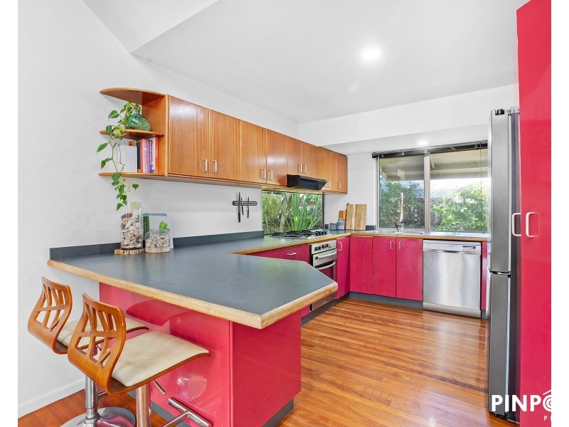 2 Dapplewood Close, Andergrove QLD 4740