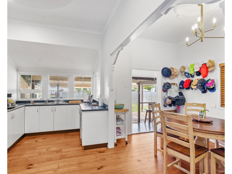 18 Beaton Street, West Mackay QLD 4740