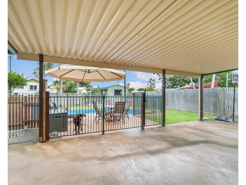 18 Beaton Street, West Mackay QLD 4740