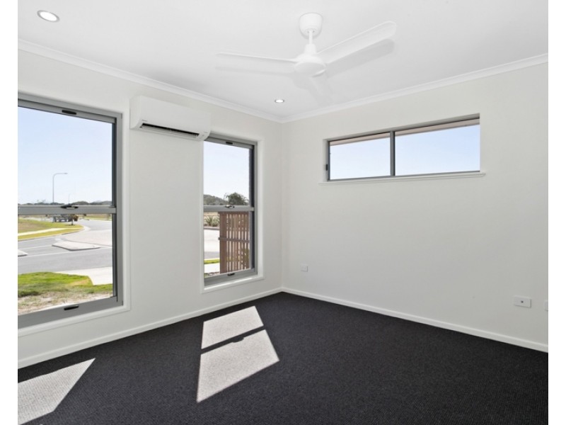 52 Seashore Crescent, Mackay Harbour QLD 4740