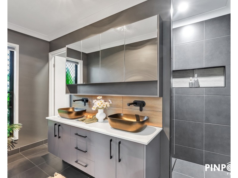 3 Eastbark Court, Richmond QLD 4740
