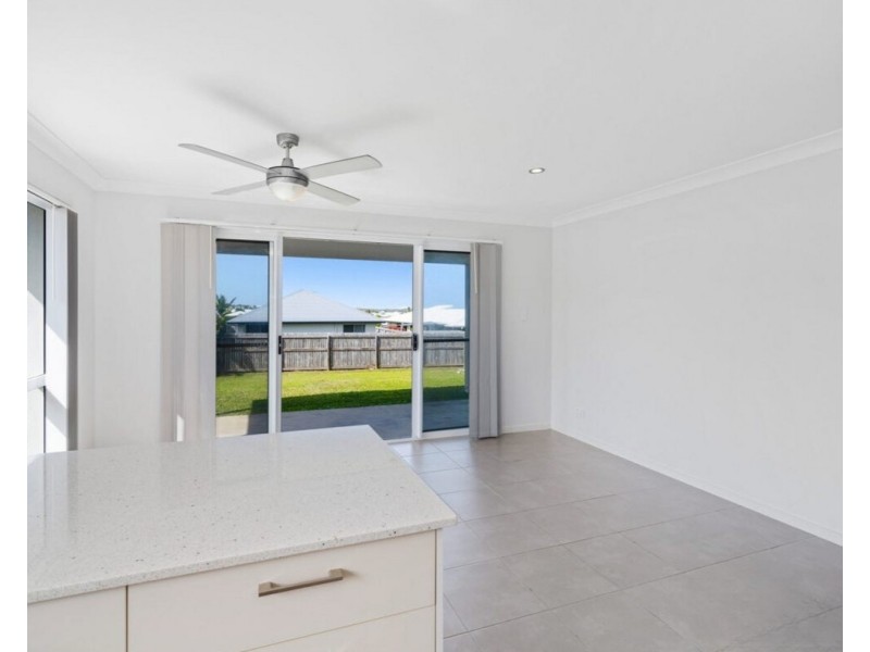 28 Phoenix Crescent, Rural View QLD 4740