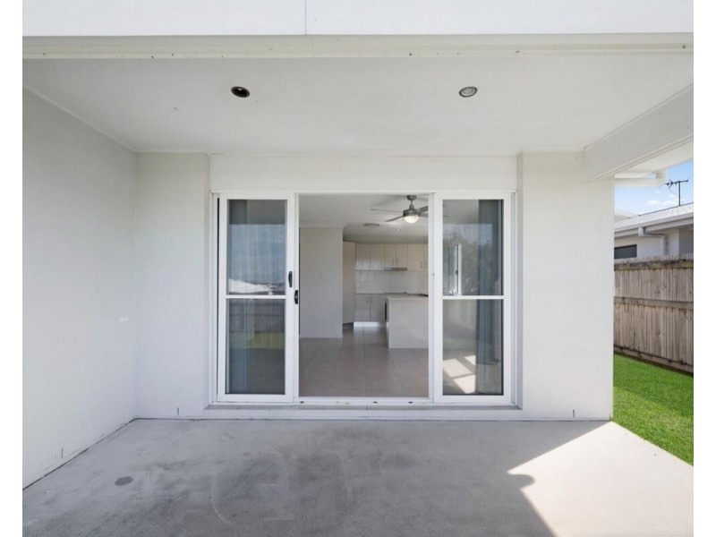 28 Phoenix Crescent, Rural View QLD 4740