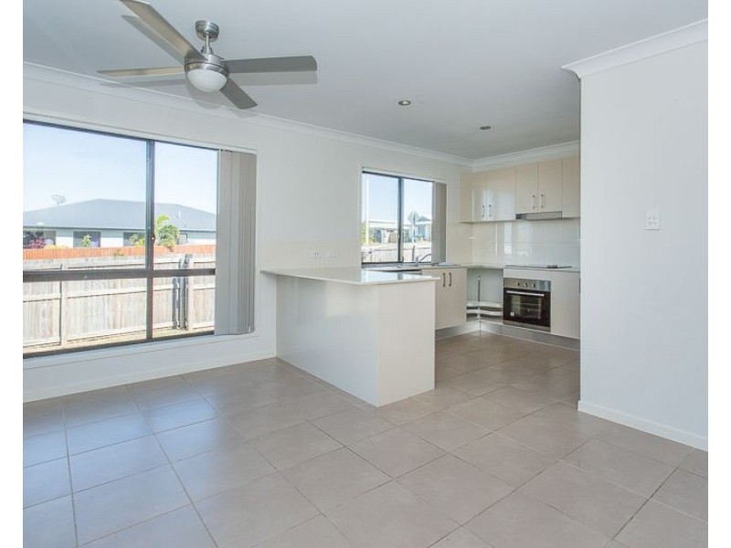 36 Phoenix Crescent, Rural View QLD 4740