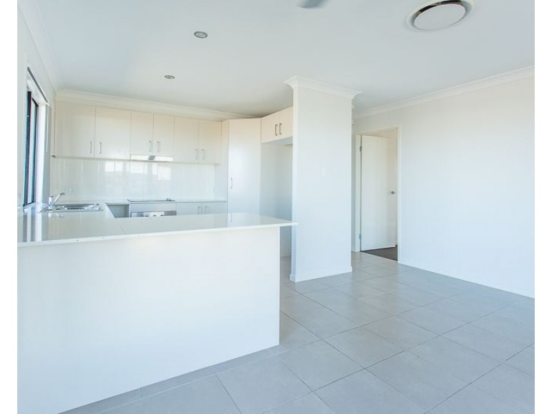 36 Phoenix Crescent, Rural View QLD 4740