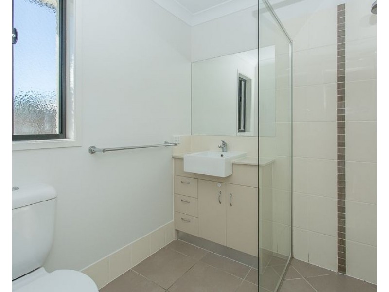 36 Phoenix Crescent, Rural View QLD 4740