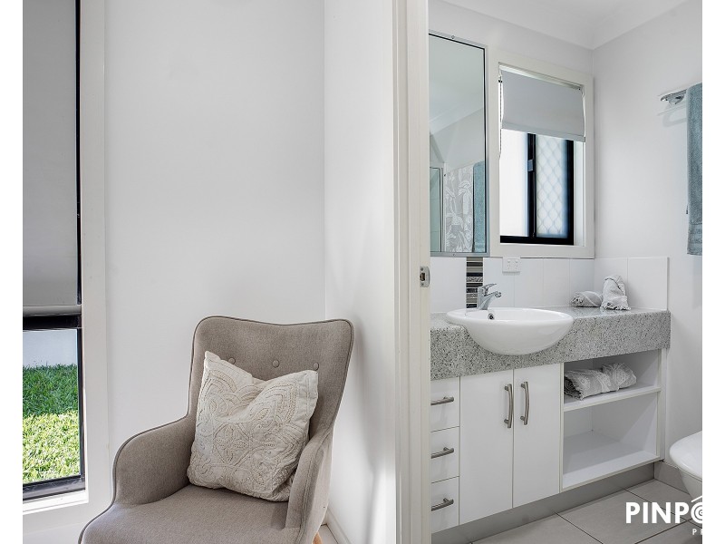 2/65 Maranark Avenue, Mount Pleasant QLD 4740