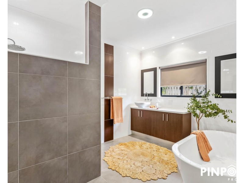 4 Grange Court, Eimeo QLD 4740