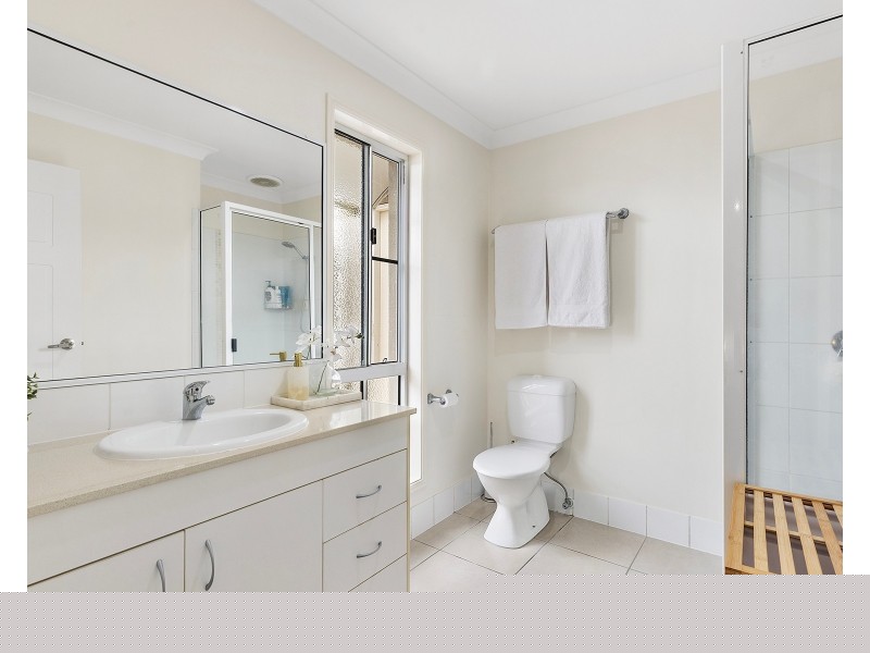 52 Coogee Terrace, Blacks Beach QLD 4740