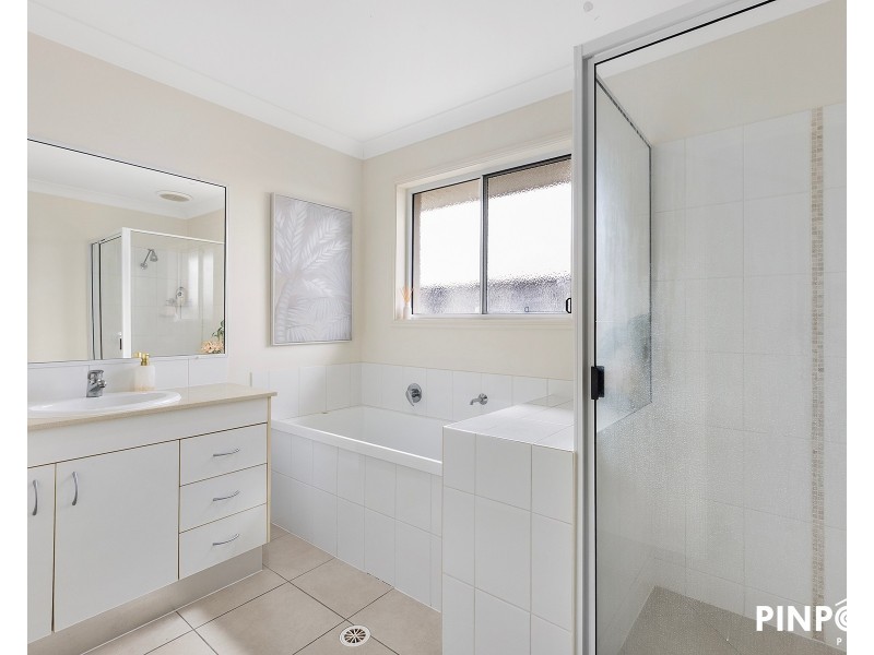 52 Coogee Terrace, Blacks Beach QLD 4740