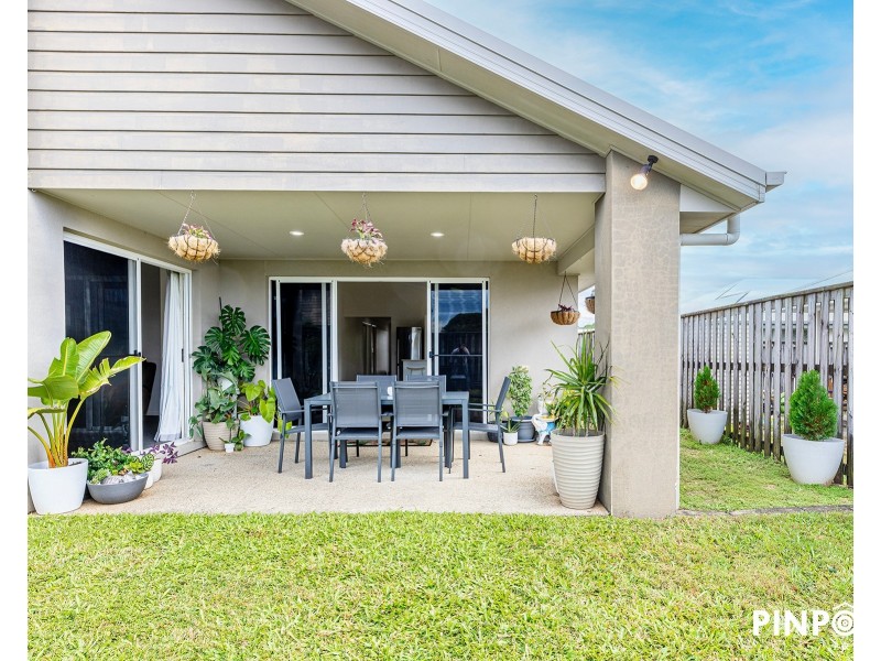 52 Coogee Terrace, Blacks Beach QLD 4740