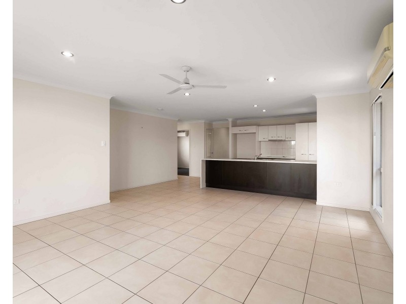 24 Trinity Parade, Blacks Beach QLD 4740
