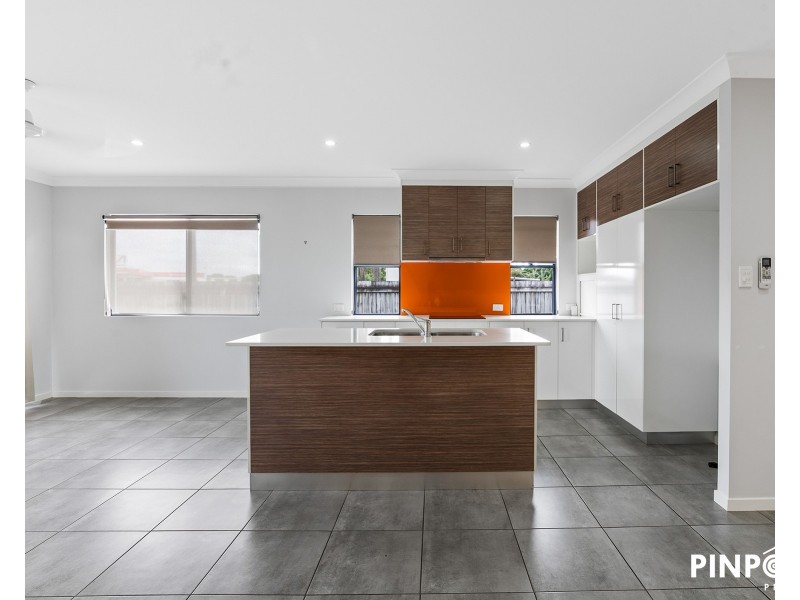 2A Mansfield Drive, Beaconsfield QLD 4740