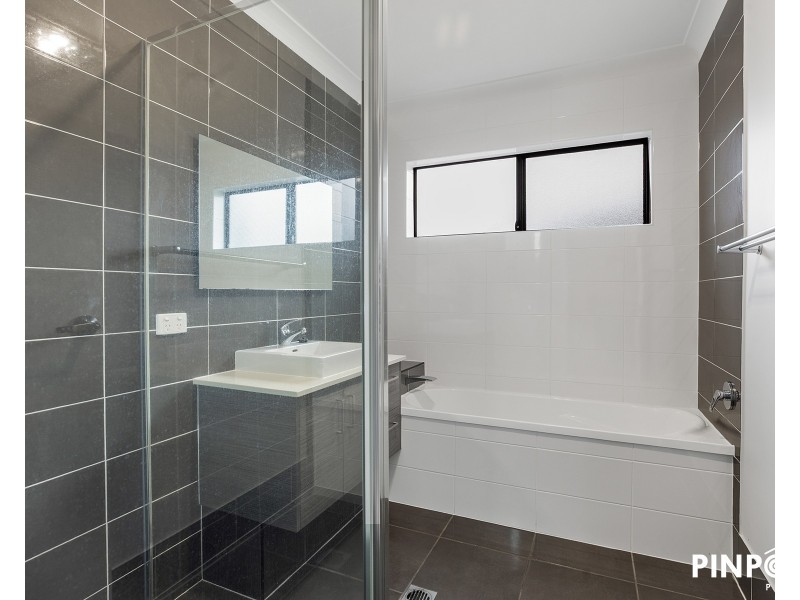 2A Mansfield Drive, Beaconsfield QLD 4740