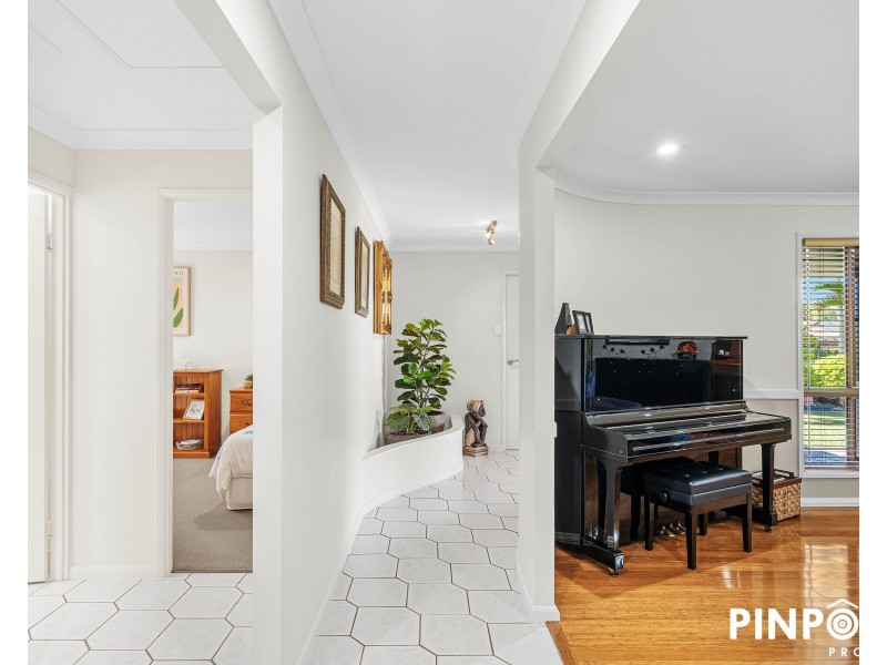 3 Edinburgh Place, Beaconsfield QLD 4740