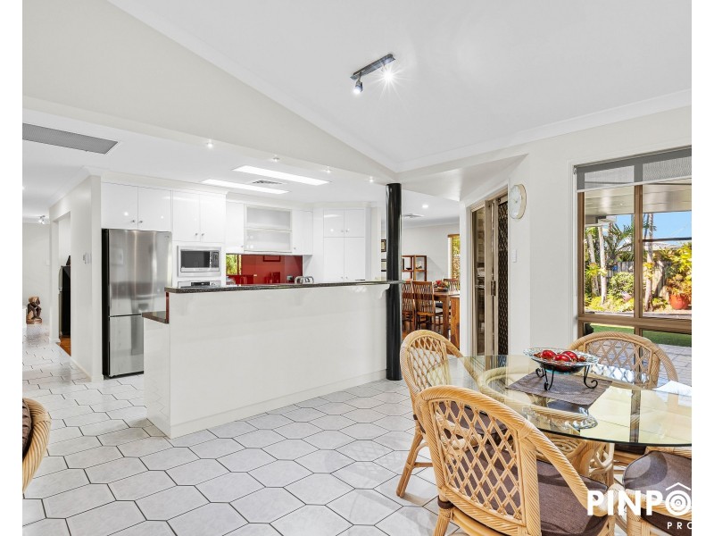 3 Edinburgh Place, Beaconsfield QLD 4740