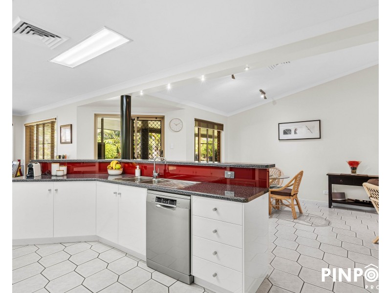 3 Edinburgh Place, Beaconsfield QLD 4740