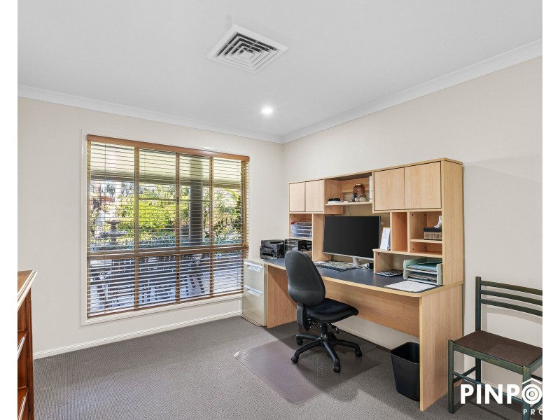 3 Edinburgh Place, Beaconsfield QLD 4740