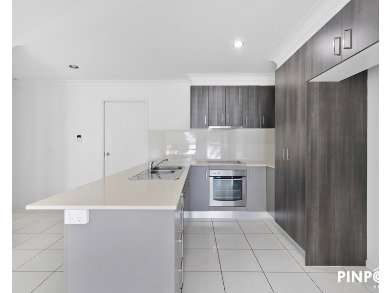 2/1 Anderson Court, Rural View QLD 4740