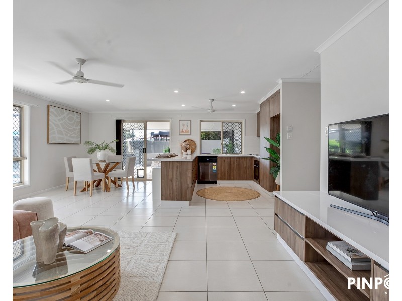 2 Cuthbert Court, Slade Point QLD 4740