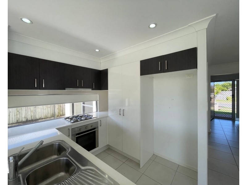 70 Montgomery Street, Rural View QLD 4740