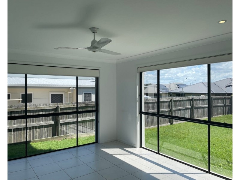 70 Montgomery Street, Rural View QLD 4740