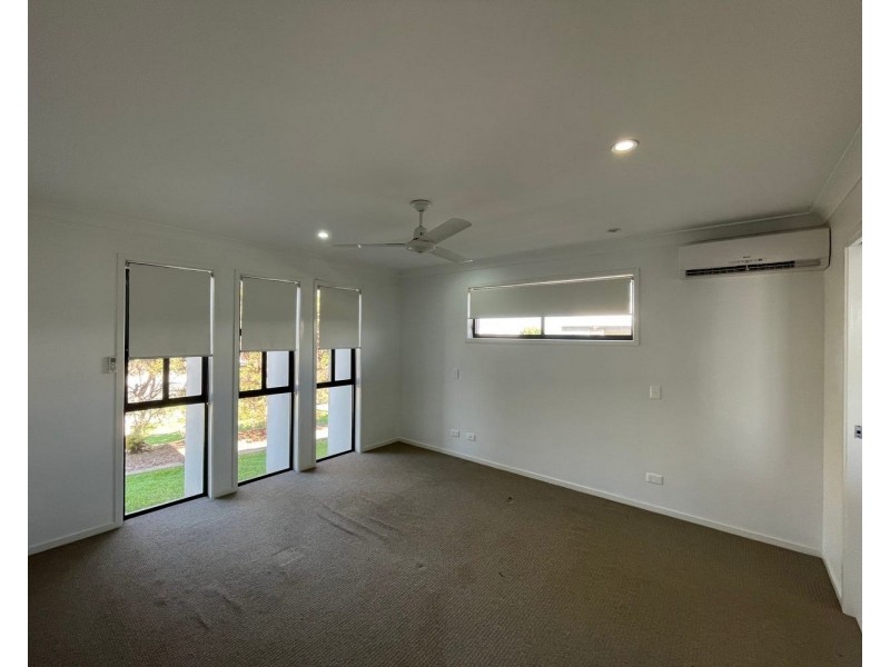 70 Montgomery Street, Rural View QLD 4740