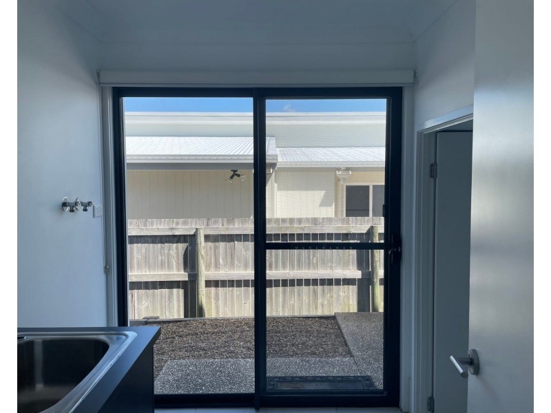 70 Montgomery Street, Rural View QLD 4740