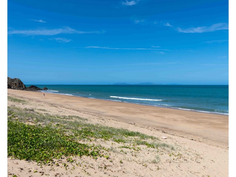 3/1 Cumberland Avenue, Slade Point QLD 4740