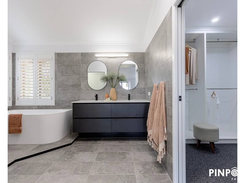 24 Northview Terrace, Mount Pleasant QLD 4740