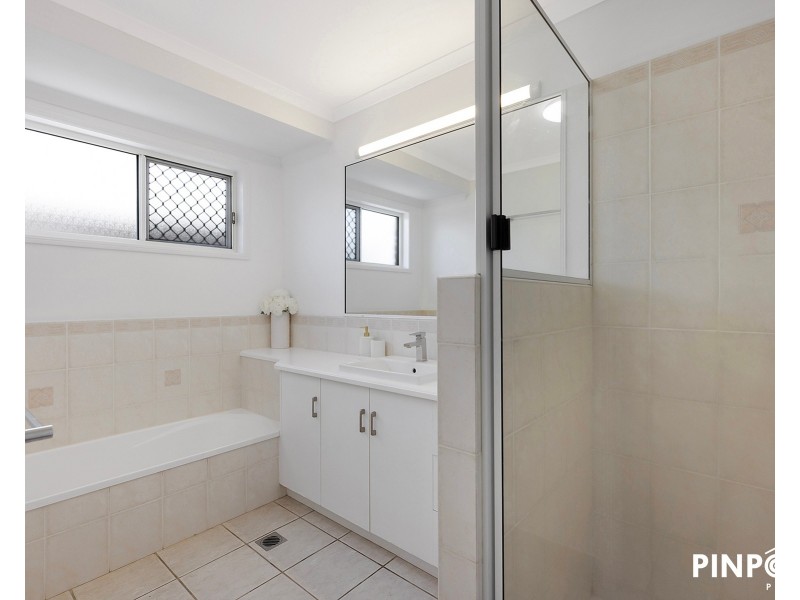 26 Caledonian Drive, Beaconsfield QLD 4740