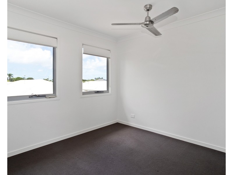 2/11 Sapphire Court, North Mackay QLD 4740