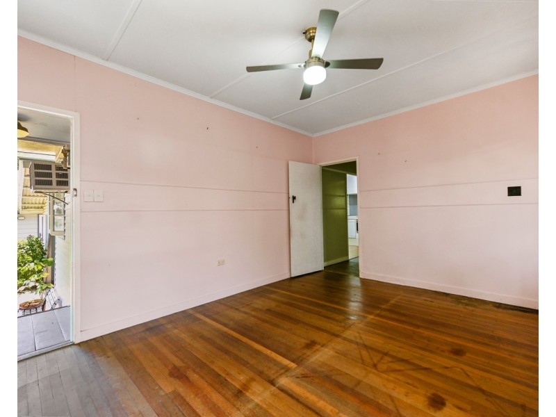 11 Edmonds Street, West Mackay QLD 4740