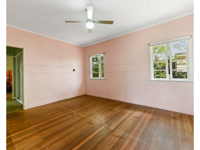 11 Edmonds Street, West Mackay QLD 4740