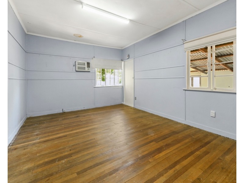 11 Edmonds Street, West Mackay QLD 4740