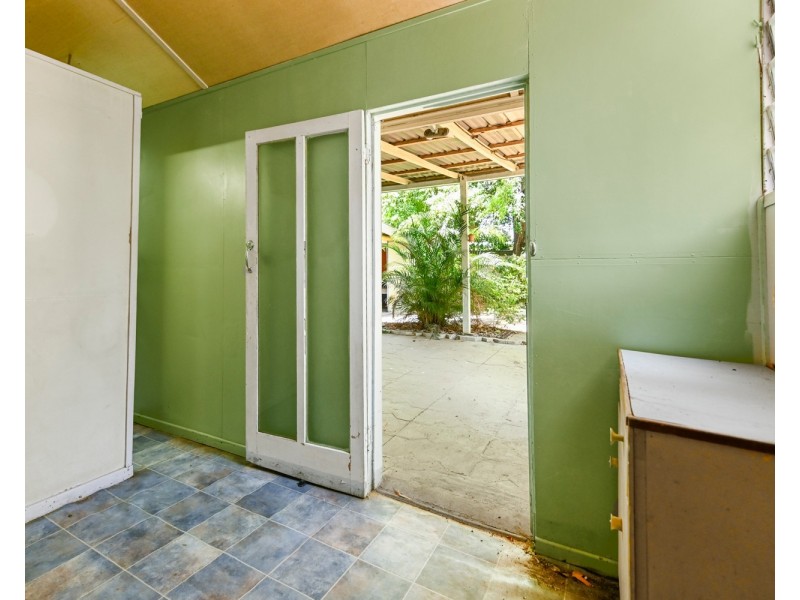 11 Edmonds Street, West Mackay QLD 4740